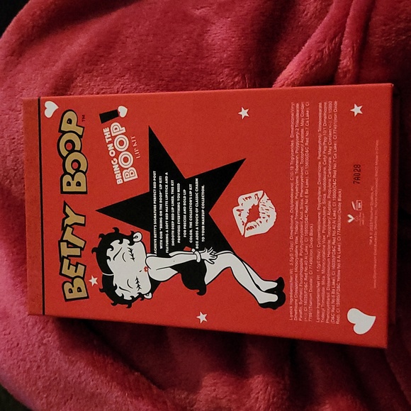 Glamlite Betty Boop Lip Kit - Picture 8 of 9